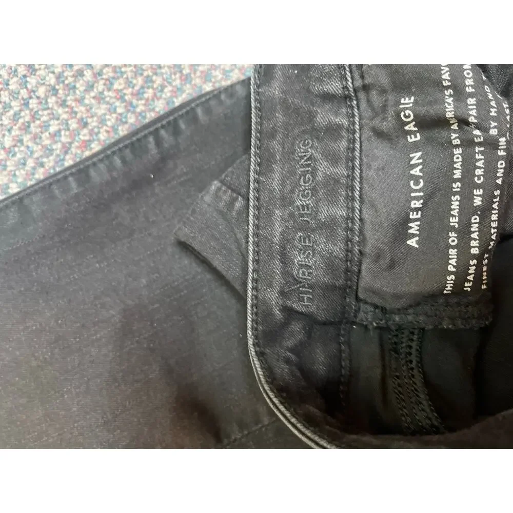 American Eagle Black High Rise Skinny 2 Short